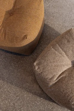 Pouf en velous strié crème 50x35cm Buddy - Karup