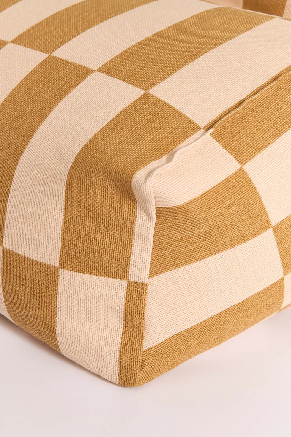 Pouf fauteuil pour enfant en coton bio à carreaux moutarde et beige 74x40x60cm Vibes - Nobodinoz