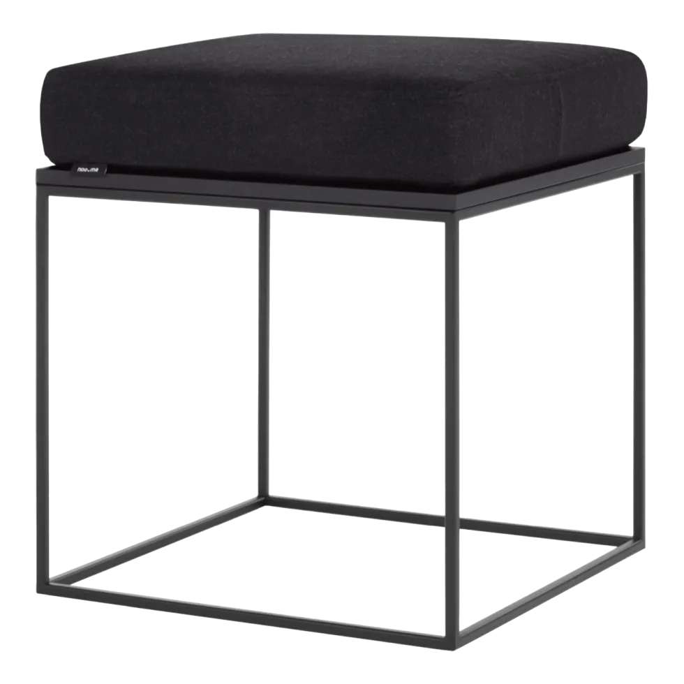Pouf placage de chêne teinté noir et coussin noir Feo - noo.ma