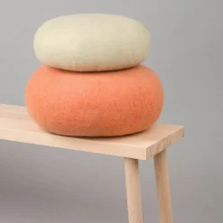 Pouf rond en laine saumon M Lea - myfelt