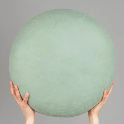 2 Poufs en laine corail et turquoise-gris Felix et Fine - myfelt