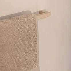 Rail à serviettes carré en acier beige cashew 55cm Vana - Metallbude