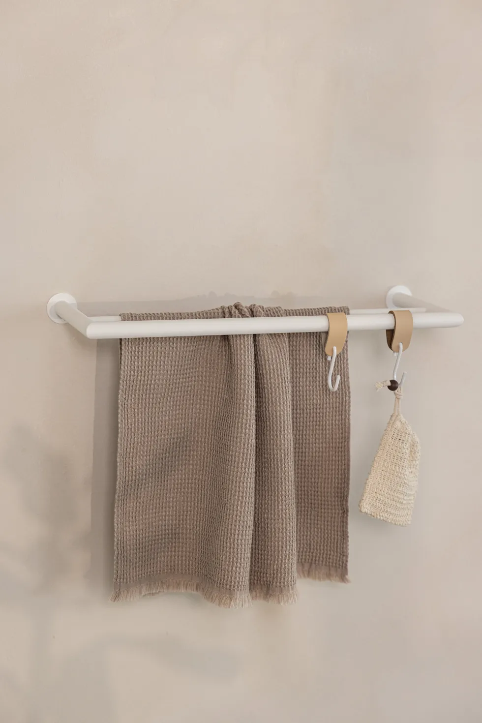 Rail à serviettes rond en acier blanc 50x17cm Stenni - Metallbude