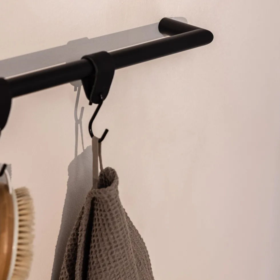Rail à serviettes rond en acier noir 105cm Vana - Metallbude