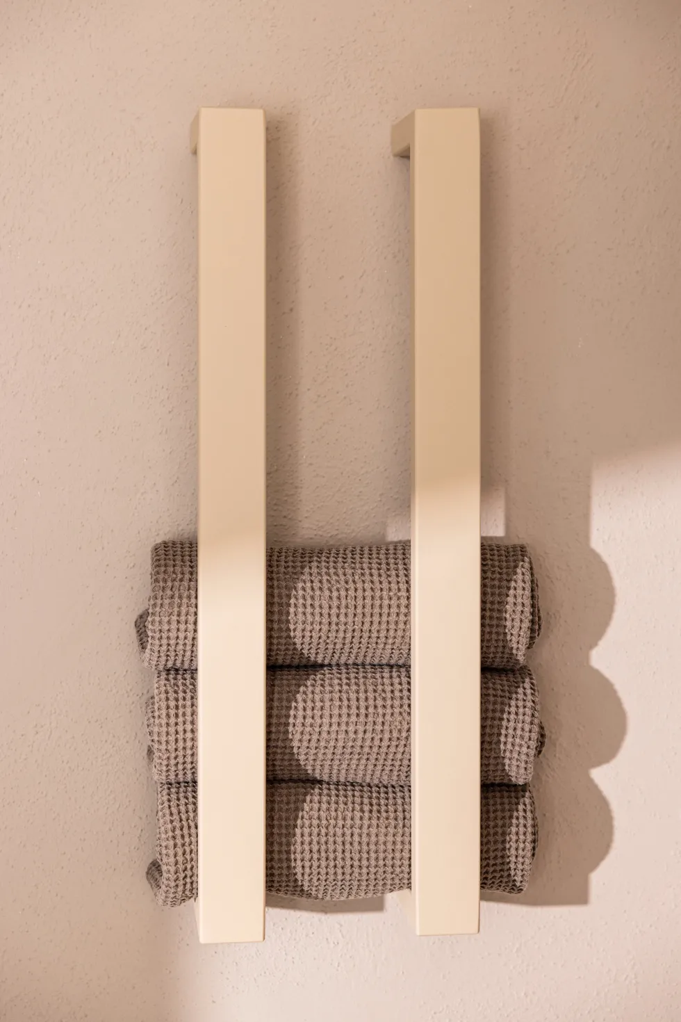 2 rails à serviettes en acier beige cashew 50x10x4cm Nali - Metallbude
