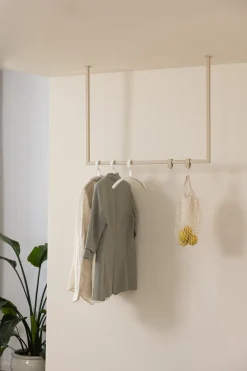 Rail à vêtements carré en acier beige cashew 80x80cm Rubi - Metallbude