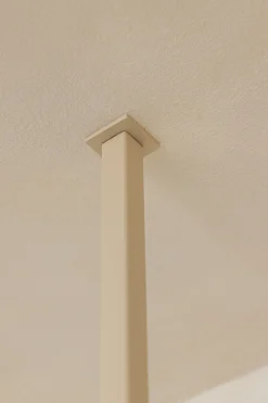 Rail à vêtements carré en acier beige cashew 80x80cm Rubi - Metallbude