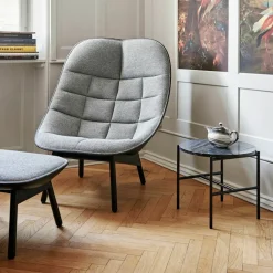 Repose pied gris clair et chêne massif naturel Uchiwa - HAY