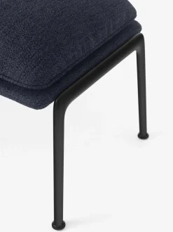 Repose-pieds en tissu bleu et acier noir Muno LN20 - &tradition