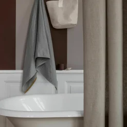Rideau de douche sable 160 x 205 cm Chambray - Ferm Living