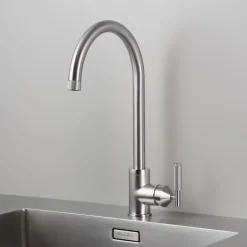 Robinet mitigeur de cuisine en métal massif brut argent 37,2 x 25,3 cm - Buster+Punch