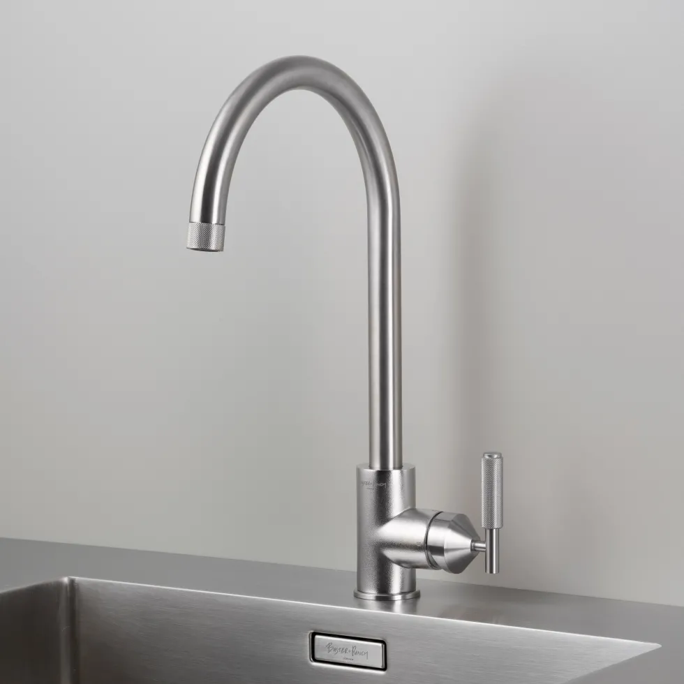 Robinet mitigeur de cuisine en métal massif brut argent 37,2 x 25,3 cm - Buster+Punch