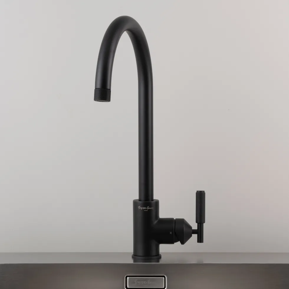 Robinet mitigeur de cuisine en métal massif brut noir 37,2 x 25,3 cm - Buster+Punch