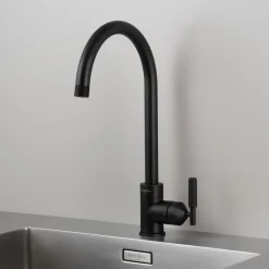 Robinet mitigeur de cuisine en métal massif brut noir 37,2 x 25,3 cm - Buster+Punch