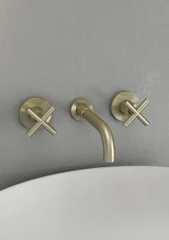 Robinet mélangeur lavabo mural en laiton doré brossé Corbeau - Kroos