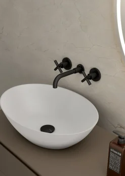 Robinet mélangeur lavabo mural en laiton noir Corbeau - Kroos