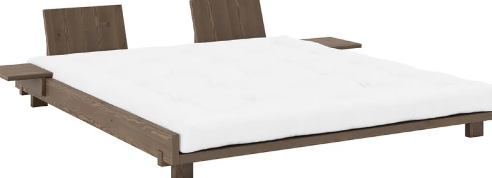 Sommier en bois carob brown avec 2 dossiers et tables d'appoints 180x200cm Social bed - Karup Design