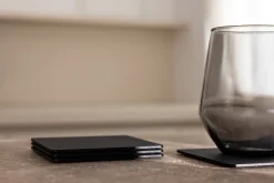 4 sous verres carrés en acier noir 10x2cm Kiva - Metallbude