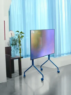 Support pour tv en métal bleu marine 107x78x54 cm Moon Rollin' - Pedestal