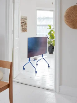 Support pour tv en métal bleu marine 107x78x54 cm Moon Rollin' - Pedestal