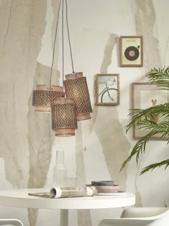 Suspension avec 3 abat-jours en bambou noir et naturel 20x35 cm Bhoutan - Good & Mojo
