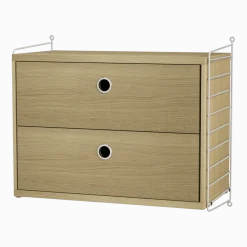 Système de commode en chêne marron clair avec montants gris String Systems- String furniture