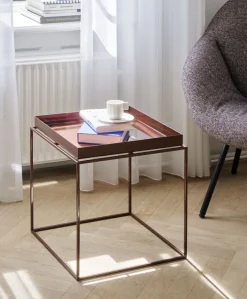 Table basse carrée en métal chocolat 40 x 40 x 44 cm Tray - HAY