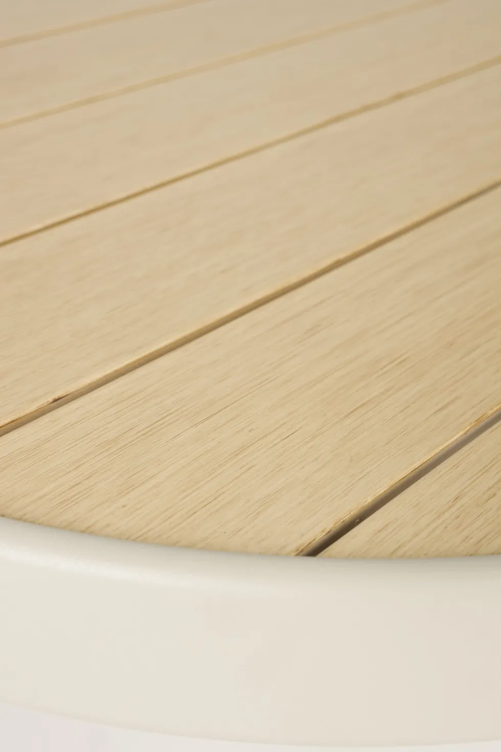 Table basse de jardin en aluminium beige et bois 110x62,5x32cm Vista - Zuiver