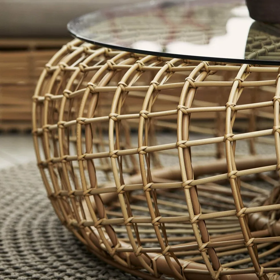 Table basse de jardin en cannage noir Nest - Cane-Line