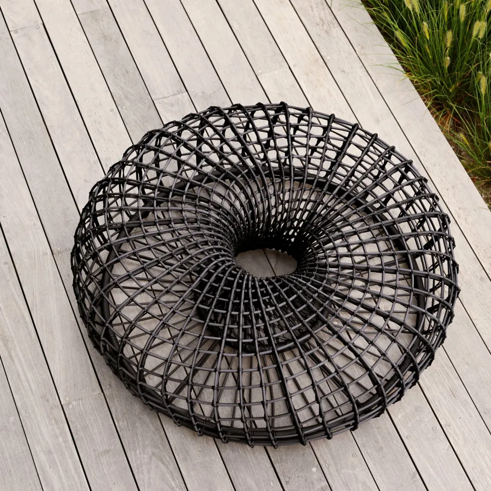 Table basse de jardin en cannage noir Nest - Cane-Line