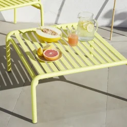 Table basse de jardin jaune Week-End - Petite Friture