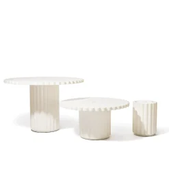 Table basse de jardin ronde en béton blanc antique 95cm Daisy - Business & Pleasure