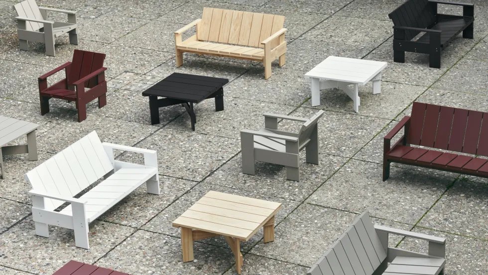 Table basse d'extérieur en pin laqué à l'eau noir 75,5 cm Crate - Hay