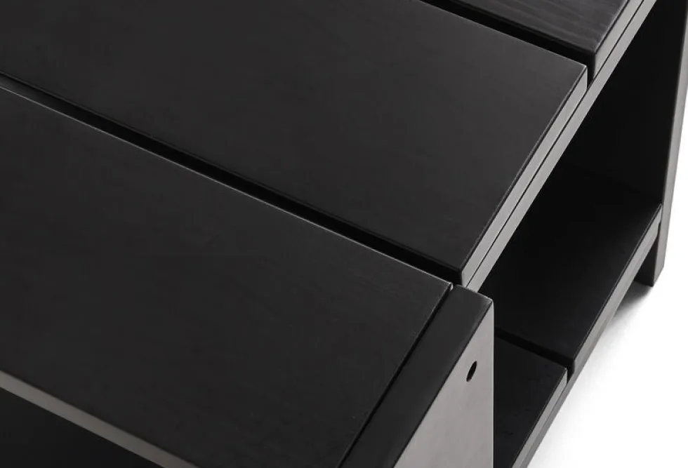 Table basse d'extérieur en pin laqué à l'eau noir 75,5 cm Crate - Hay