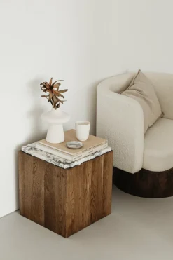 Table basse en chêne fumé et marbre blanc Calacatta Viola Pera S - Un’common