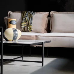 Table basse en marbre blanc et piétements noir Coffee 90 - HANDVÄRK