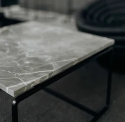 Table basse en marbre gris Form-A - Un’common