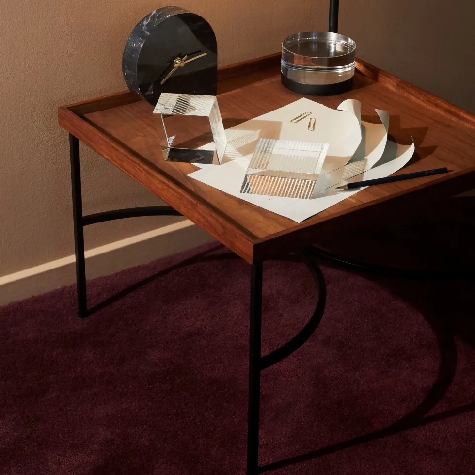 Table basse en noyer et métal noir Unity - AYTM
