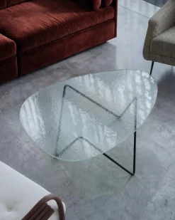 Table basse en verre structuré transparent et acier noir mat 106cm Pedrera - Gubi