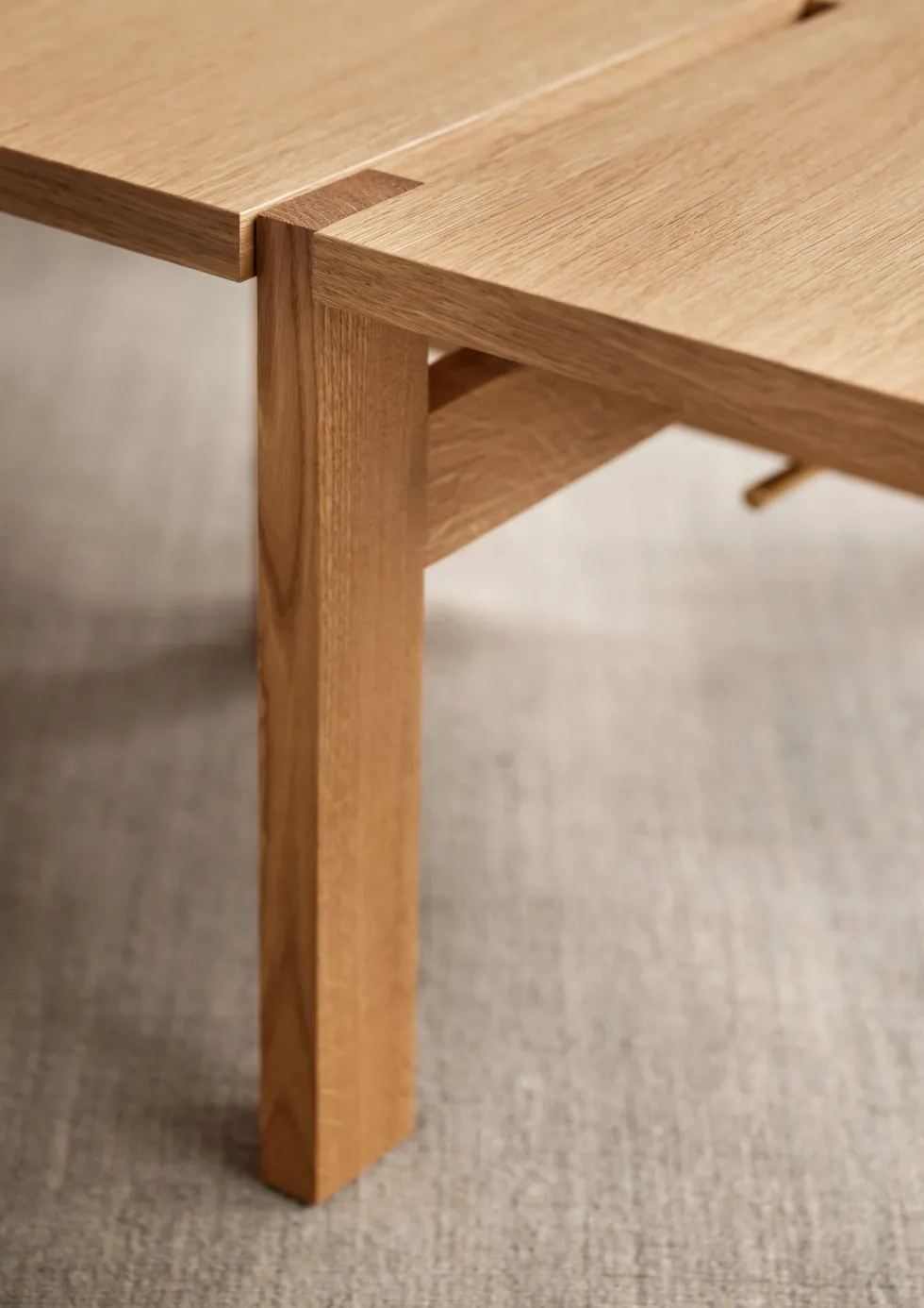 Table basse rectangulaire en chêne vernis naturel 115x50x30cm - Moebe