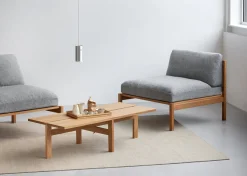 Table basse rectangulaire en chêne vernis naturel 115x50x30cm - Moebe