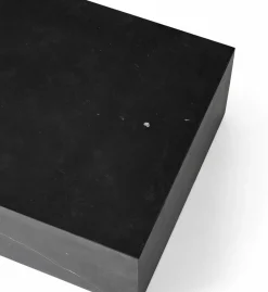 Table basse rectangulaire en marbre noir 100 x 60 cm Plinth Low - Audo