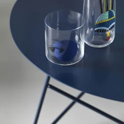 Table basse ronde en métal bleu marine 96x61x50cm Ermione 50 - MEME DESIGN