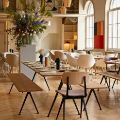 Table 190 cm en chêne fumé foncé mat et acier beige Pyramid 02 - HAY