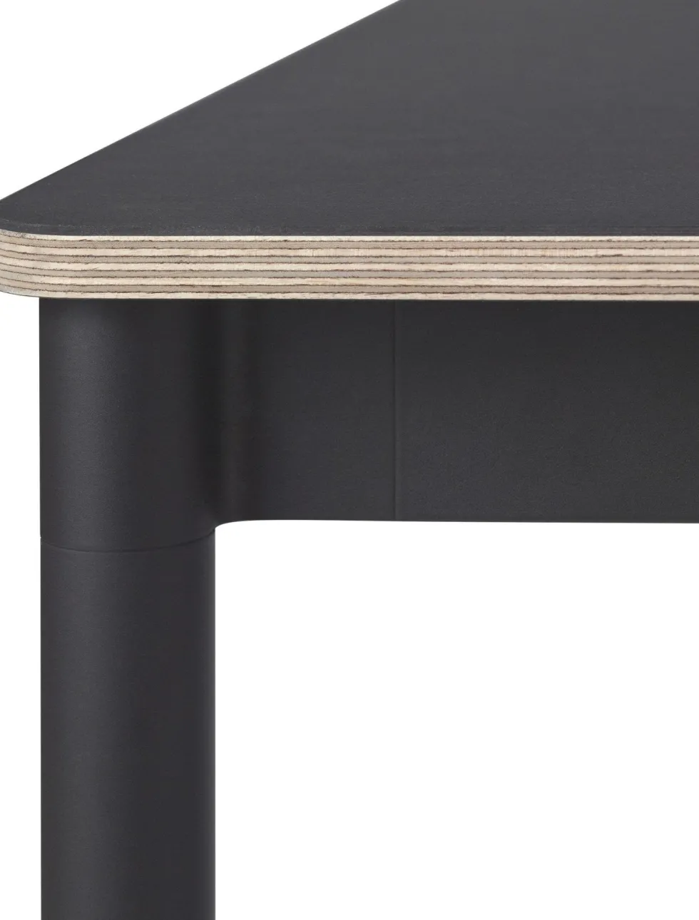 Table 140 cm noire et bois piétement noir Base - Muuto