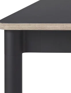 Table 250 cm noir et bois piétement noir Base - Muuto
