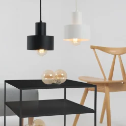 Table d'appoint carré à deux étages noir en métal Tensio 2 - Custom Form