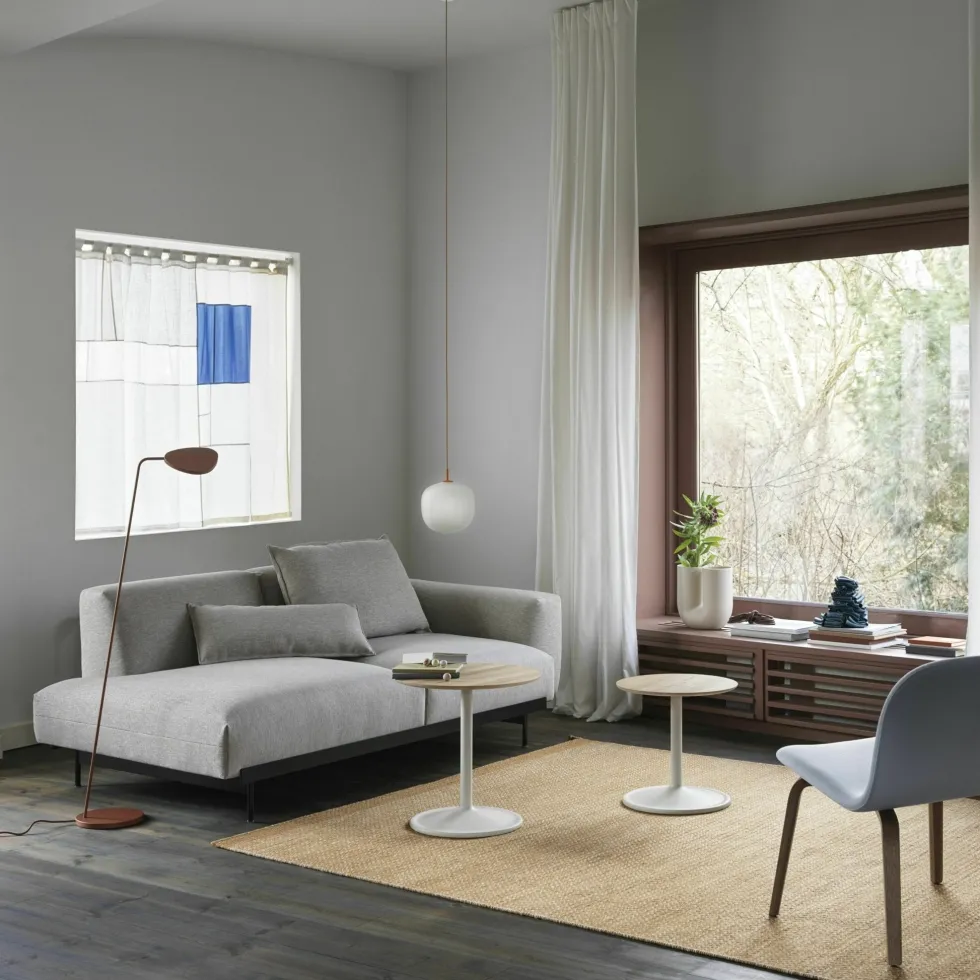 Table d'appoint chêne fumé et aluminium noir D 41 x H 40 cm Soft - Muuto