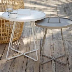 Table d'appoint 46,5 cm en aluminium gris On-the-move - Cane-Line