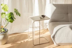 Table d'appoint en acier beige cashew 60x35cm Denya - Metallbude